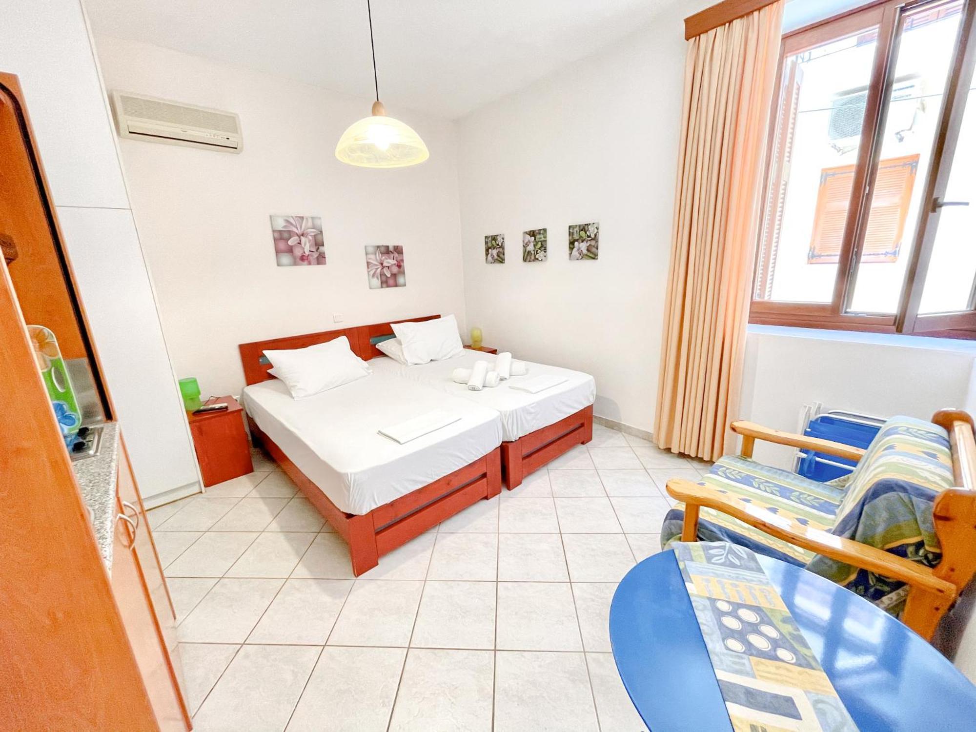 Xenios Zeus Rooms Koróni Екстериор снимка