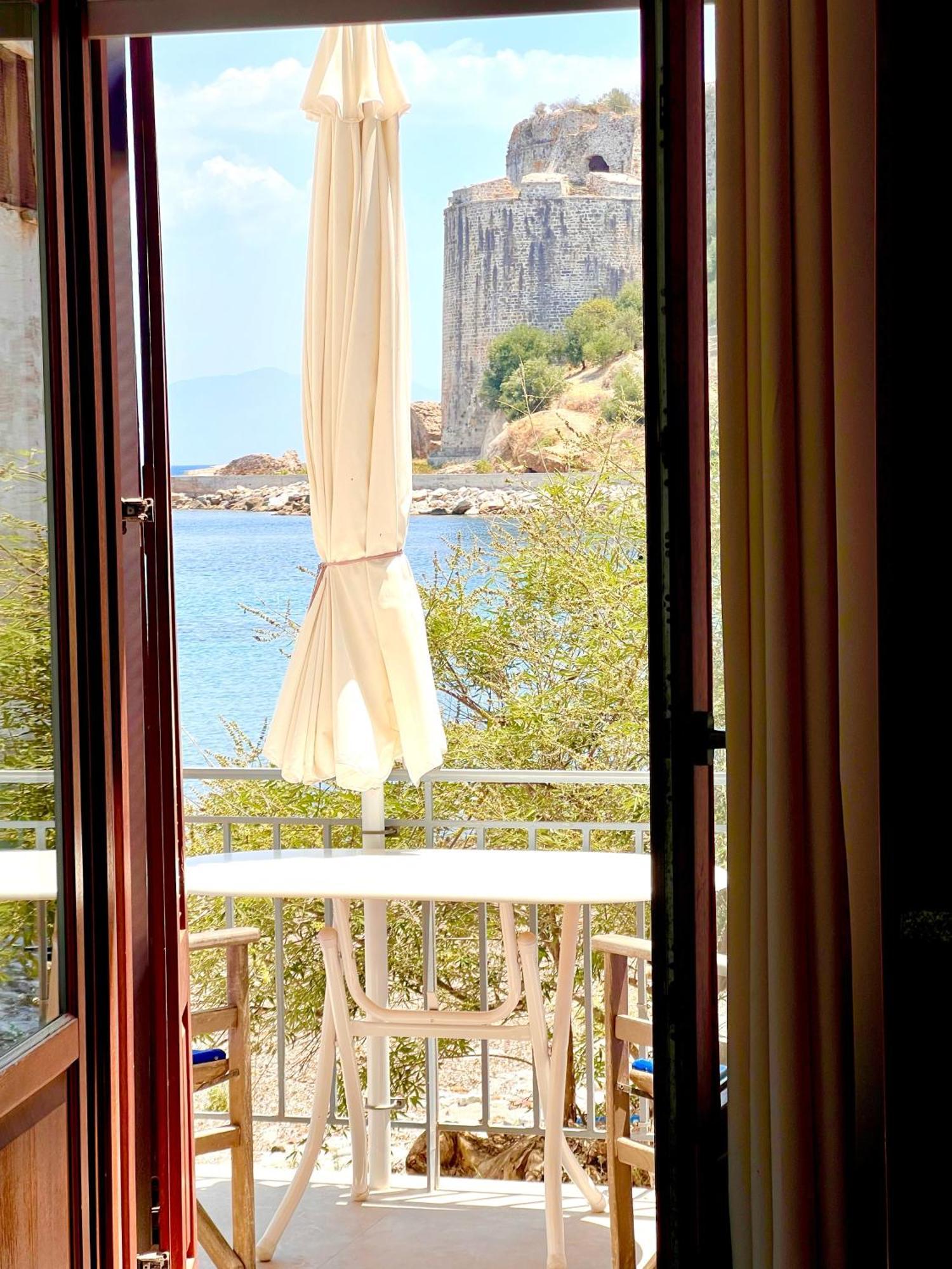 Xenios Zeus Rooms Koróni Екстериор снимка